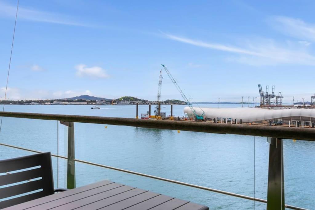 Newly Refurbished Waterfront Apartment! 3320 오클랜드 외부 사진